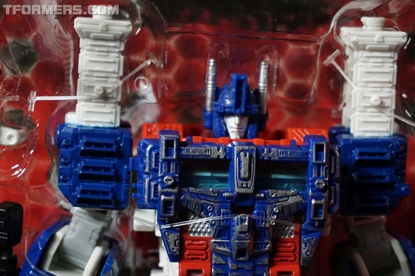 Review Siege Ultra Magnus Leader War For Cybetrtron  (11 of 93)